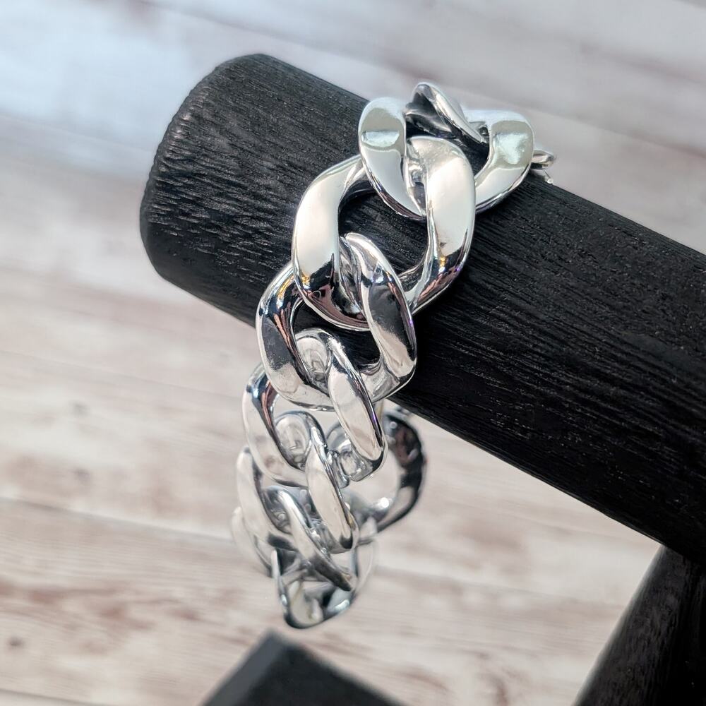 Silver Tone Chunky Link Bracelet - Plastic Costume Jewelry - VERY LIGHT